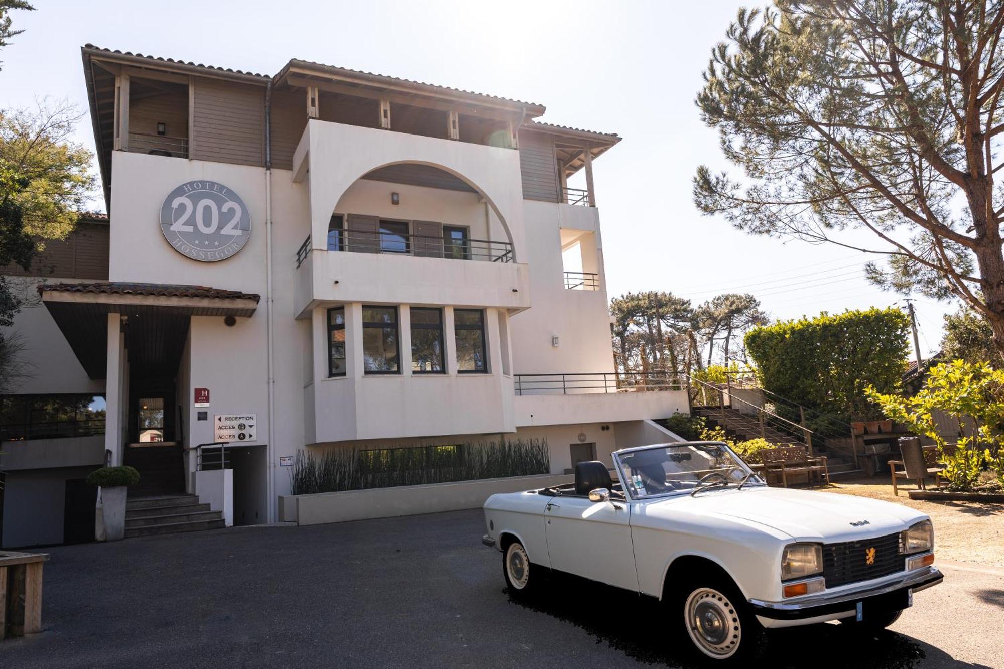 202 Hotel