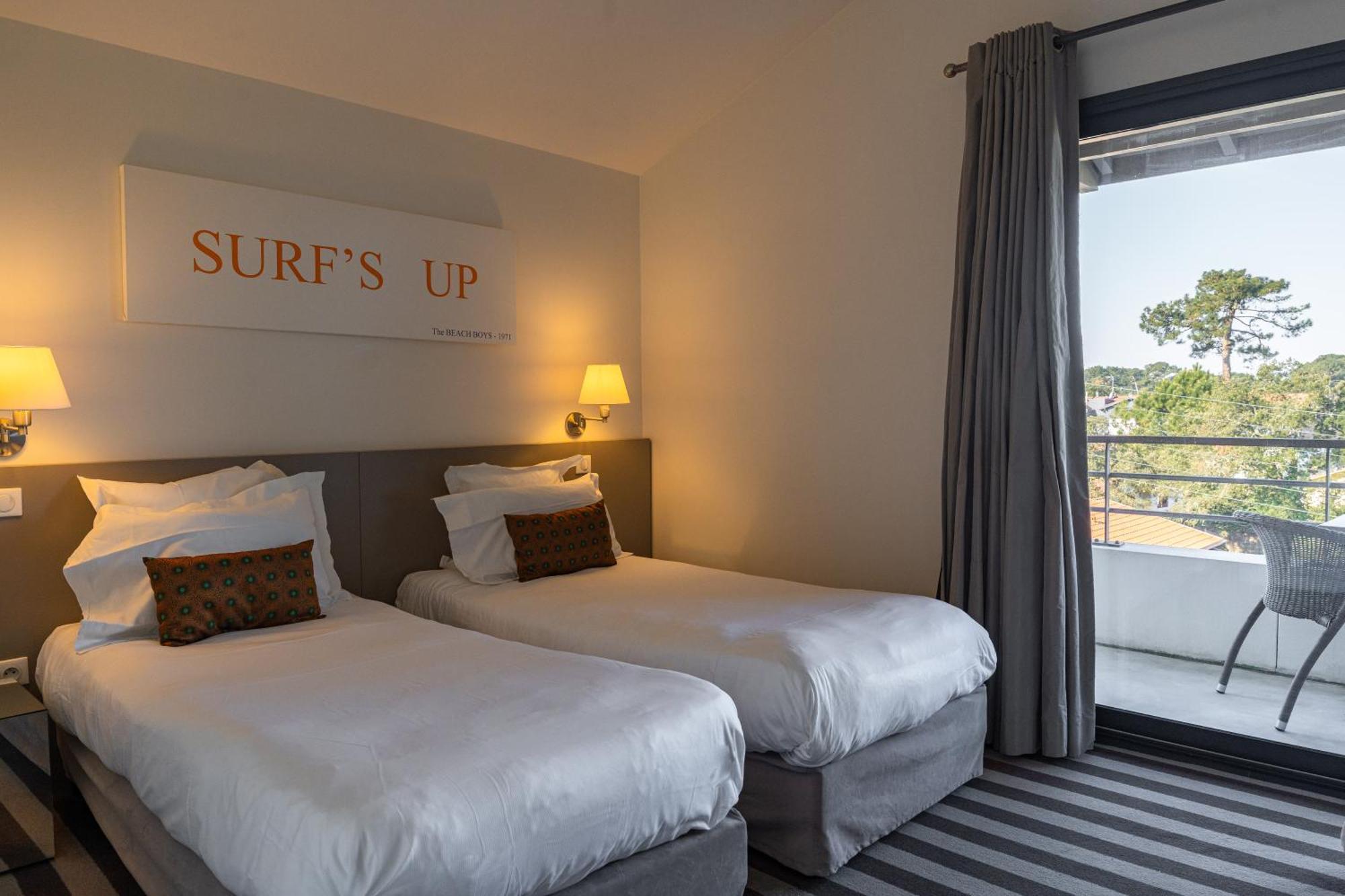 Hotel 202